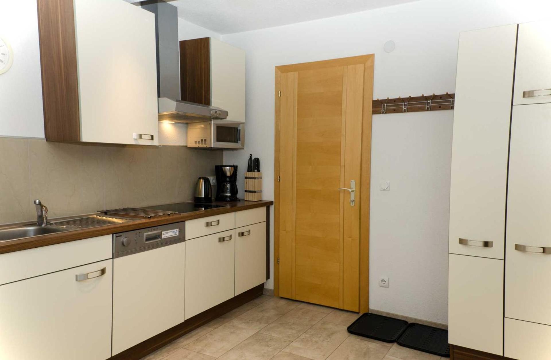 Haus Alpin Apartments Петной-ам-Арльберг Экстерьер фото