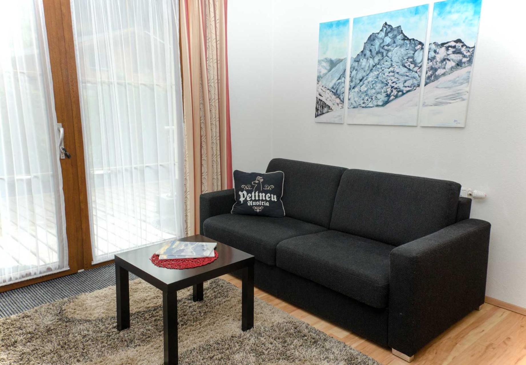 Haus Alpin Apartments Петной-ам-Арльберг Экстерьер фото