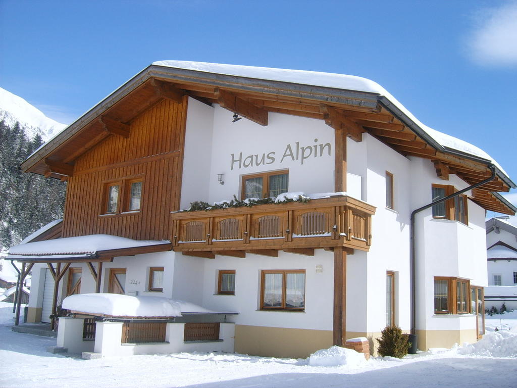 Haus Alpin Apartments Петной-ам-Арльберг Экстерьер фото